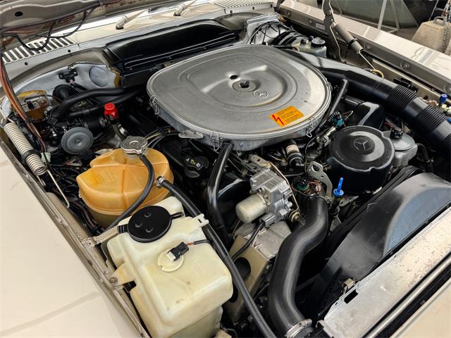 1988 Mercedes-Benz 560 (CC-2080192) for sale in Los Angeles, California