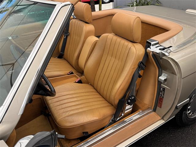 1988 Mercedes-Benz 560 (CC-2080192) for sale in Los Angeles, California
