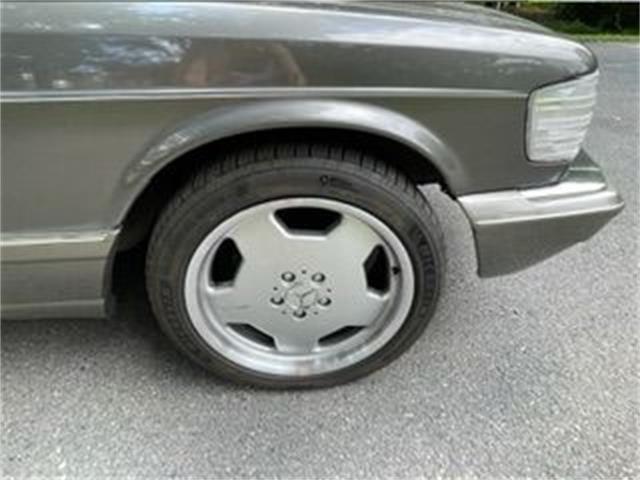 1988 Mercedes-Benz 560 (CC-2082435) for sale in Cadillac, Michigan