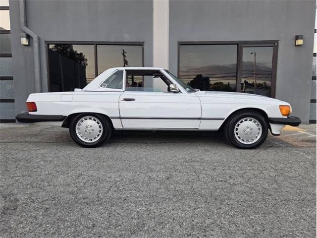 1987 Mercedes-Benz 560 (CC-2082569) for sale in Cadillac, Michigan