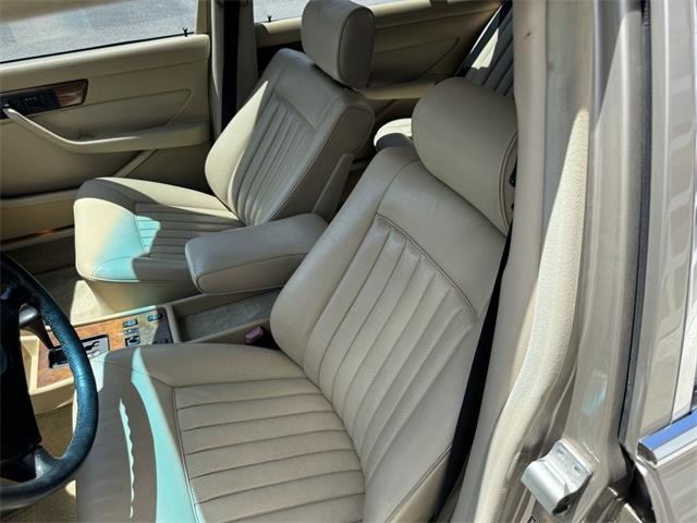 1988 Mercedes-Benz 560 (CC-2082599) for sale in Henderson, Nevada
