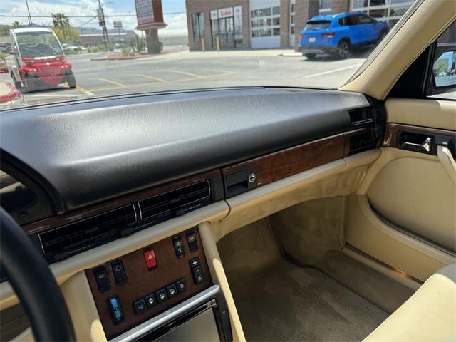 1988 Mercedes-Benz 560 (CC-2082599) for sale in Henderson, Nevada