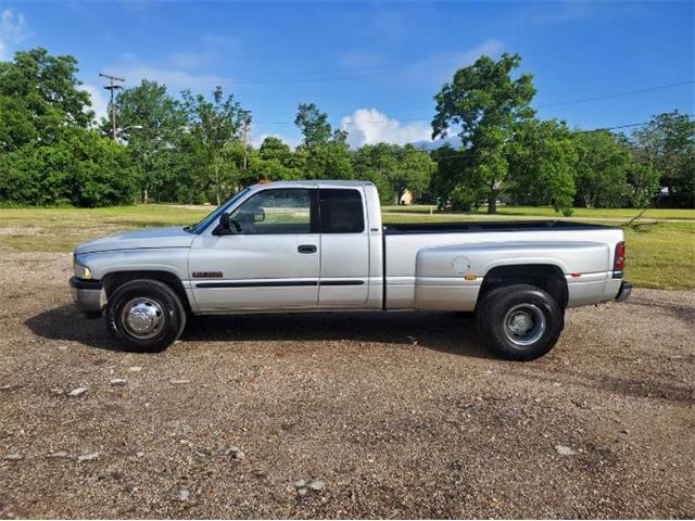 2002 Dodge Ram 3500 (CC-2082798) for sale in Cadillac, Michigan