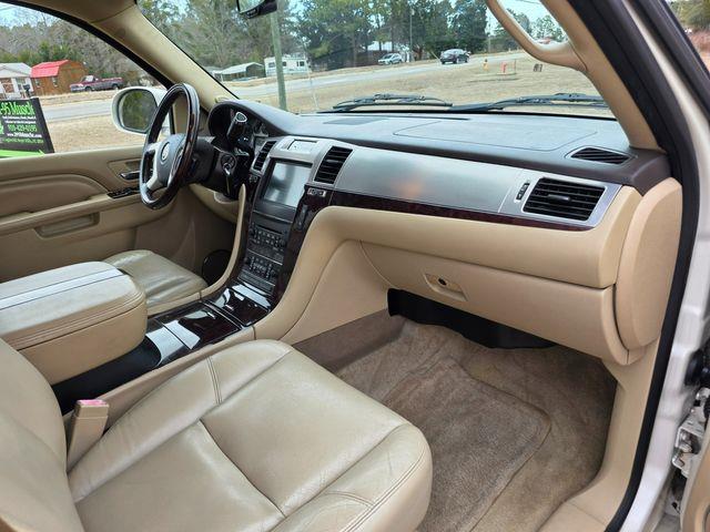 2011 Cadillac Escalade (CC-2082916) for sale in Hope Mills, North Carolina