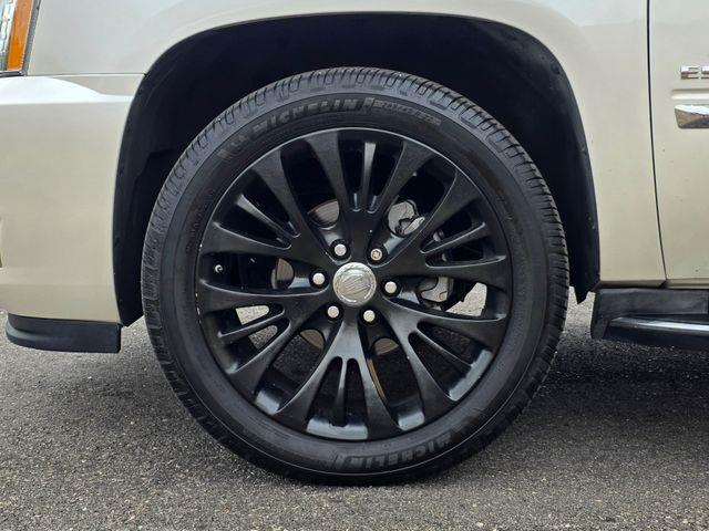 2011 Cadillac Escalade (CC-2082916) for sale in Hope Mills, North Carolina