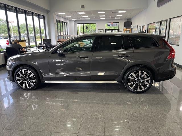 2024 Volvo V60 (CC-2082921) for sale in Jacksonville, Florida
