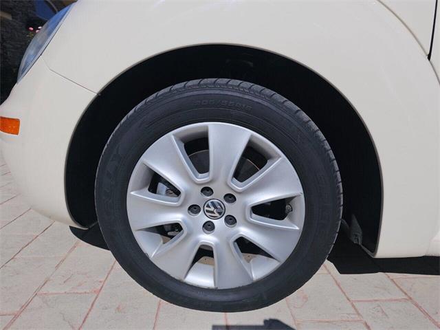 2009 Volkswagen Beetle (CC-2082923) for sale in Woodland Hills, California
