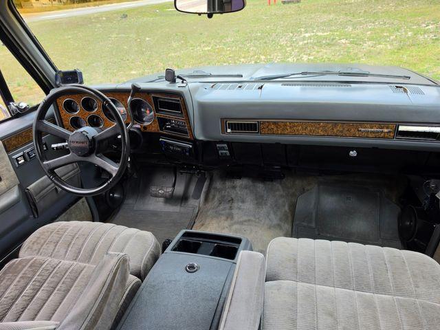 1989 Chevrolet Suburban (CC-2082925) for sale in Hope Mills, North Carolina