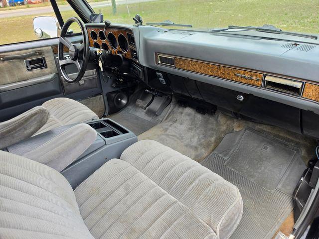 1989 Chevrolet Suburban (CC-2082925) for sale in Hope Mills, North Carolina