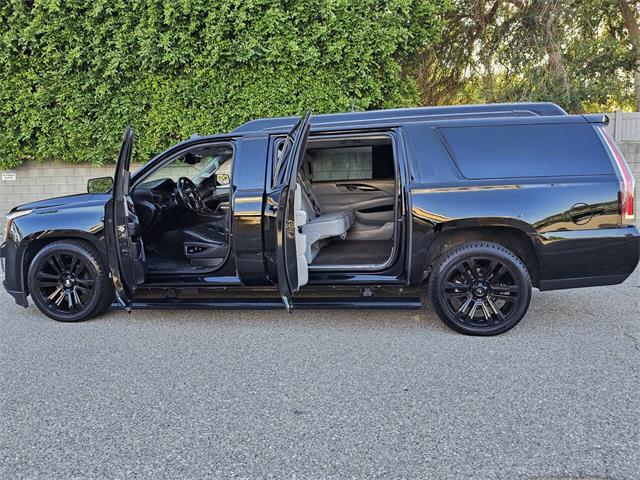 2015 Cadillac Escalade (CC-2082935) for sale in Woodland Hills, California