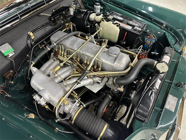1965 Mercedes-Benz 220 (CC-2082939) for sale in Huntington Station, New York