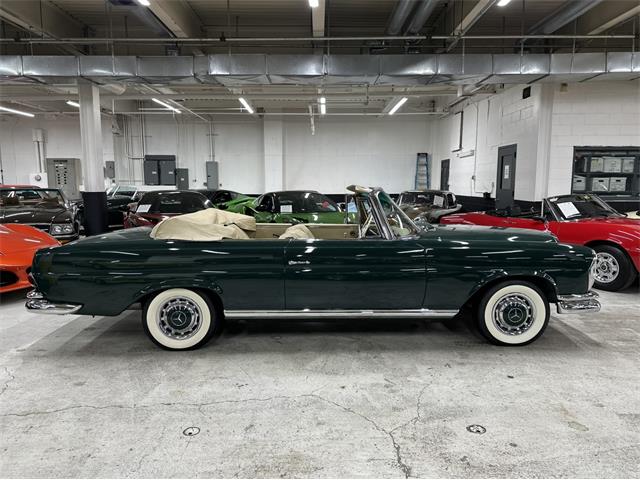 1965 Mercedes-Benz 220 (CC-2082939) for sale in Huntington Station, New York