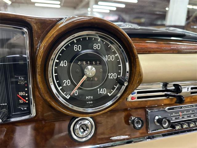 1965 Mercedes-Benz 220 (CC-2082939) for sale in Huntington Station, New York