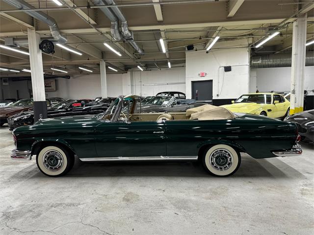 1965 Mercedes-Benz 220 (CC-2082939) for sale in Huntington Station, New York