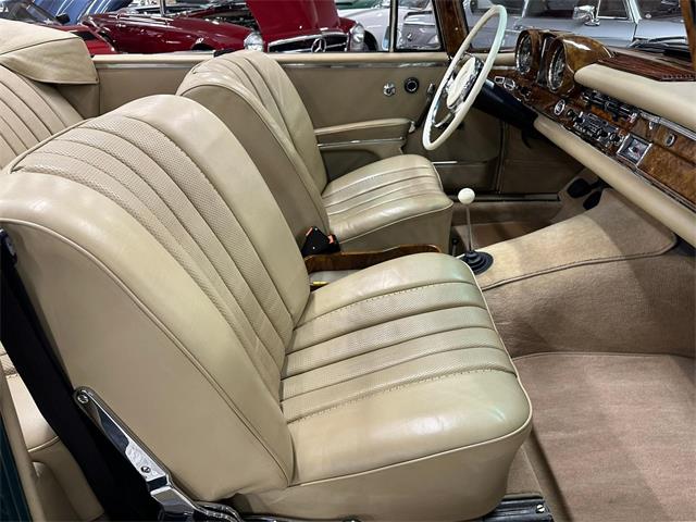 1965 Mercedes-Benz 220 (CC-2082939) for sale in Huntington Station, New York