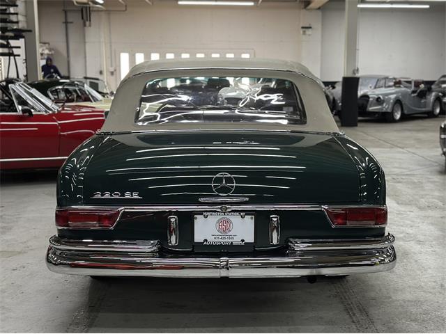 1965 Mercedes-Benz 220 (CC-2082939) for sale in Huntington Station, New York