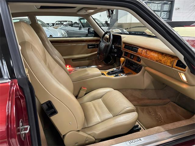 1995 Jaguar XJ (CC-2082967) for sale in Huntington Station, New York