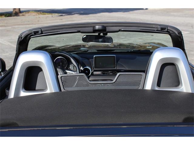 2017 Fiat 124 (CC-2083022) for sale in La Verne, California