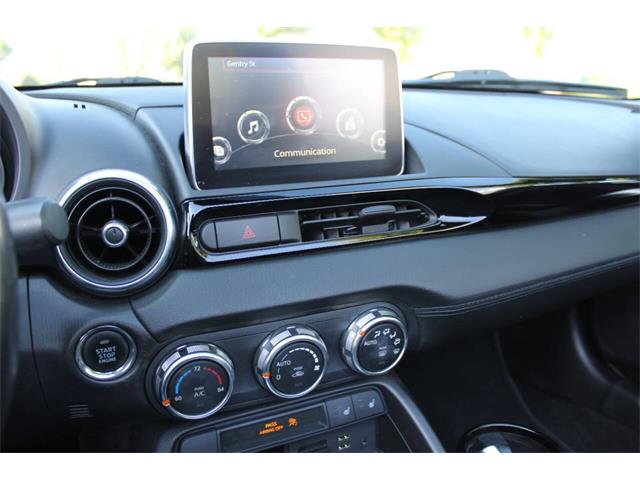 2017 Fiat 124 (CC-2083022) for sale in La Verne, California