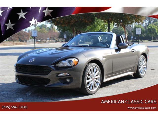 2017 Fiat 124 (CC-2083022) for sale in La Verne, California