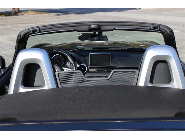 2017 Fiat 124 (CC-2083022) for sale in La Verne, California