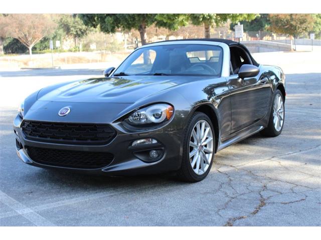 2017 Fiat 124 (CC-2083022) for sale in La Verne, California