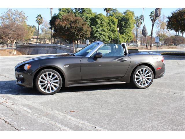 2017 Fiat 124 (CC-2083022) for sale in La Verne, California