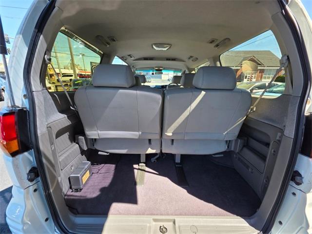 2000 Nissan Elgrand (CC-2083200) for sale in Tacoma, Washington