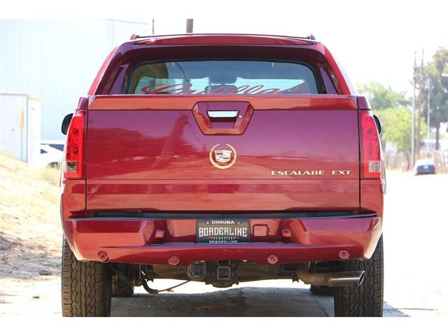 2004 Cadillac Escalade (CC-2083211) for sale in Dinuba, California