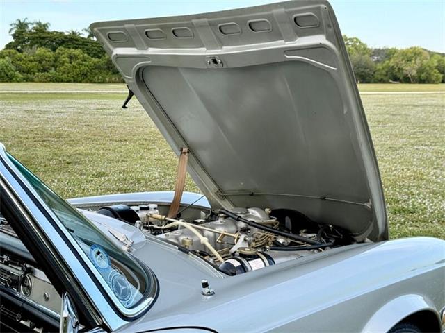 1969 Mercedes-Benz 280 SL Pagoda (CC-2083355) for sale in Boca Raton, Florida