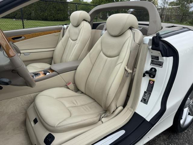 2005 Mercedes-Benz SL500 (CC-2083758) for sale in Mill Hall, Pennsylvania
