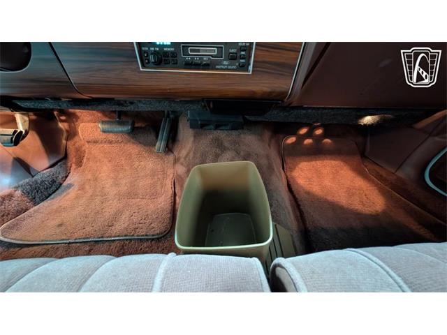 1988 Lincoln Town Car (CC-2083822) for sale in Caledonia, Wisconsin