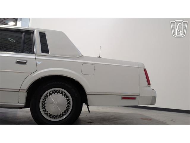 1988 Lincoln Town Car (CC-2083822) for sale in Caledonia, Wisconsin