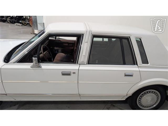 1988 Lincoln Town Car (CC-2083822) for sale in Caledonia, Wisconsin