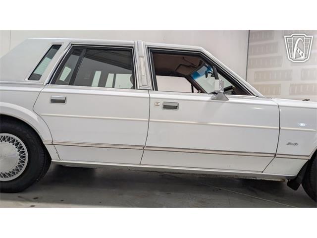 1988 Lincoln Town Car (CC-2083822) for sale in Caledonia, Wisconsin