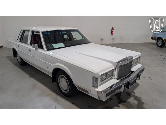 1988 Lincoln Town Car (CC-2083822) for sale in Caledonia, Wisconsin