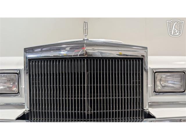 1988 Lincoln Town Car (CC-2083822) for sale in Caledonia, Wisconsin
