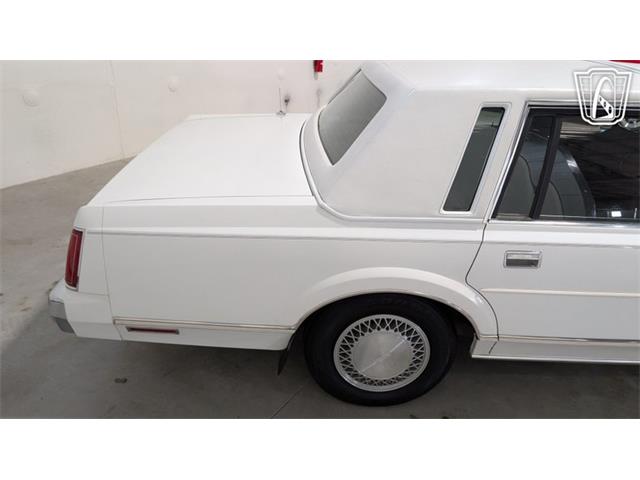 1988 Lincoln Town Car (CC-2083822) for sale in Caledonia, Wisconsin
