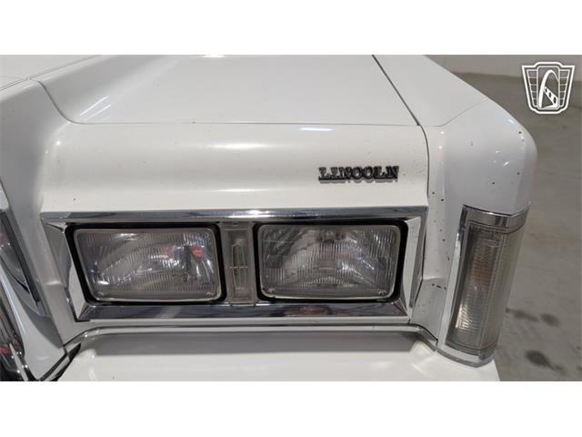 1988 Lincoln Town Car (CC-2083822) for sale in Caledonia, Wisconsin