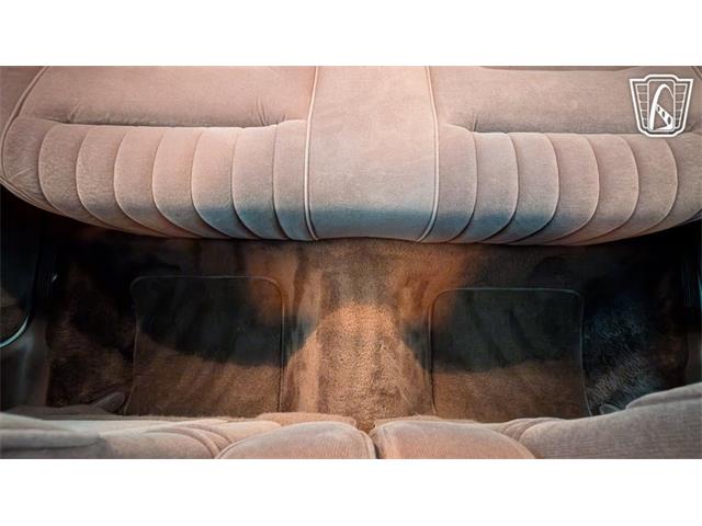 1988 Lincoln Town Car (CC-2083822) for sale in Caledonia, Wisconsin