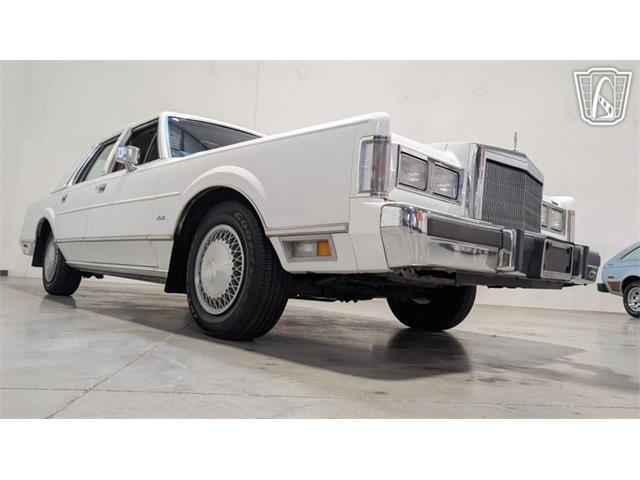 1988 Lincoln Town Car (CC-2083822) for sale in Caledonia, Wisconsin