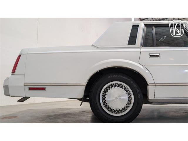 1988 Lincoln Town Car (CC-2083822) for sale in Caledonia, Wisconsin