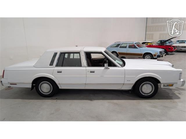 1988 Lincoln Town Car (CC-2083822) for sale in Caledonia, Wisconsin