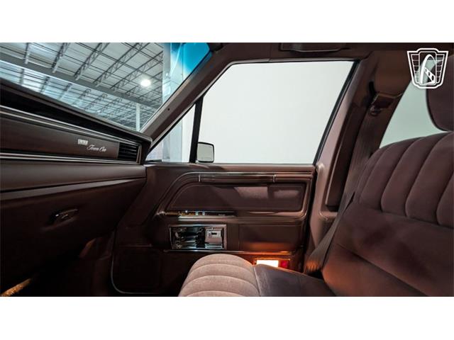 1988 Lincoln Town Car (CC-2083822) for sale in Caledonia, Wisconsin