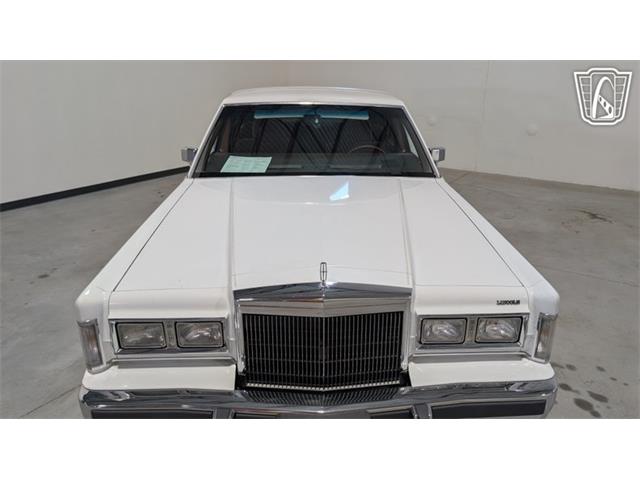 1988 Lincoln Town Car (CC-2083822) for sale in Caledonia, Wisconsin