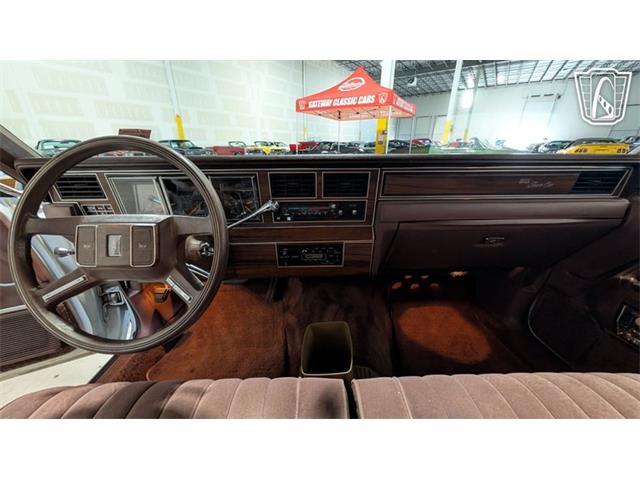 1988 Lincoln Town Car (CC-2083822) for sale in Caledonia, Wisconsin