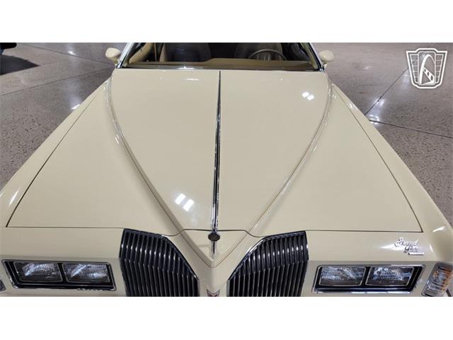 1976 Pontiac Grand Prix (CC-2080398) for sale in Dearborn, Michigan