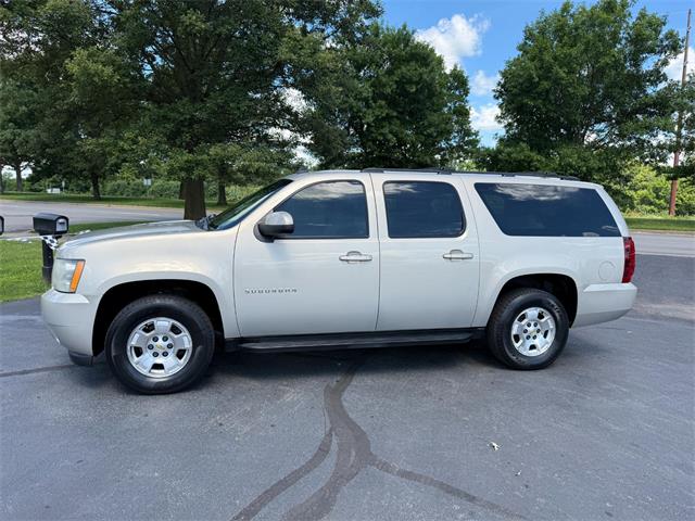 2011 Chevrolet Suburban (CC-2084032) for sale in Paris , Kentucky