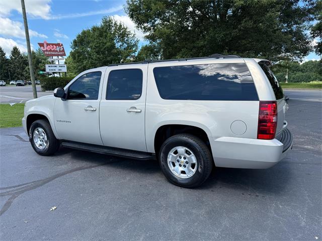 2011 Chevrolet Suburban (CC-2084032) for sale in Paris , Kentucky