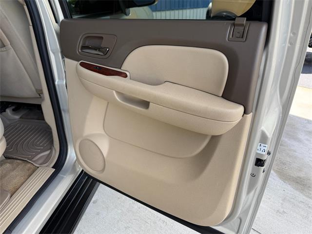 2011 Chevrolet Suburban (CC-2084032) for sale in Paris , Kentucky